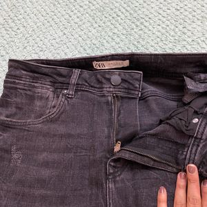 Black Body Fit Jean