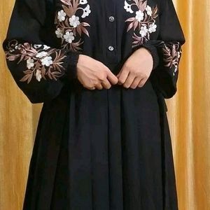 Abaya With Embroidery Design, Hijab 🧕