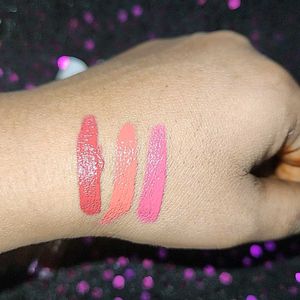 3 Set Of Lipstick  And Brightening Foundation