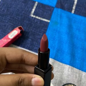 Nykaa Mini Lipstick . Shade : 16M Spiced Cabernet