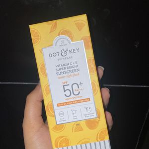 Dot and key waterlight sunscreen
