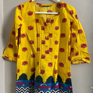 Abstarct rajasthani short kurti