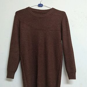 round neck knitted sweater