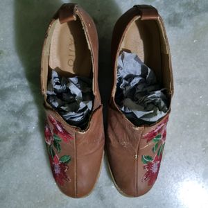 Ajio Brown Embroidered Boots