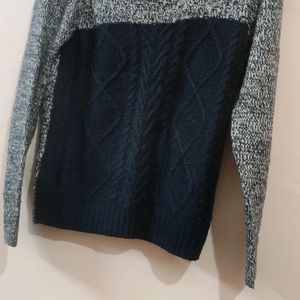 Woolen Sweater With Collar