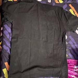 UNACADEMY XL SIZE TSHIRT VERY LESS USED