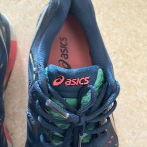 ASICS Sneakers