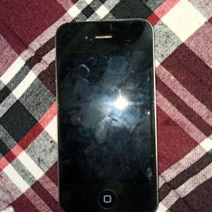 iPhone 4 Not Working ( Without Charger And Box )