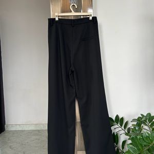 Black Highwaist Pants