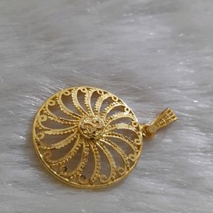 Gold Plated Pendal