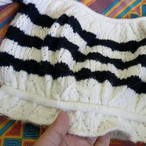 Off Shoulder Knit Wear Crop Top