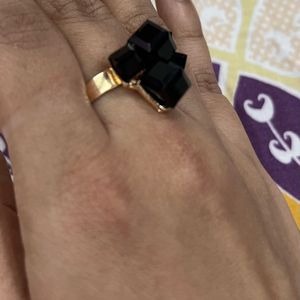 Black Cubes Ring