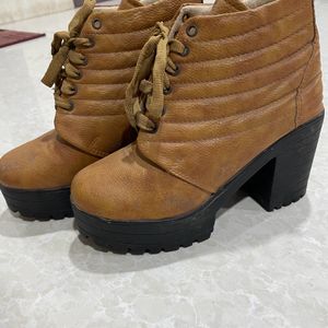 Shoetopia Boots  🥾 In Good Quality.