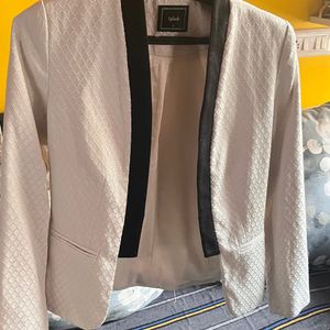 Sale! Sale!! Sale!!! Branded White Blazer🤍