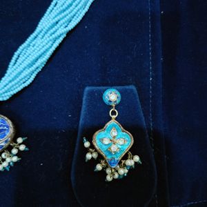 Blue and Gold Kundan Jewelry Set