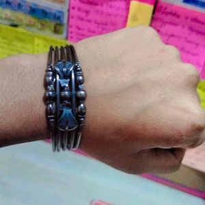 2 Fancy Bangle With Hand Big Ring 😍