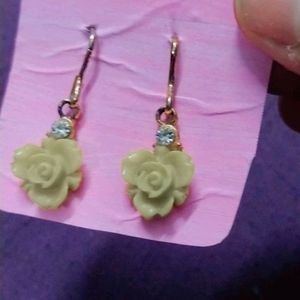 Combo Of Two Flowers Earrings