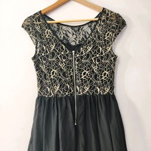 Vero Moda Black Floral Designed Dress | Bust 34 |