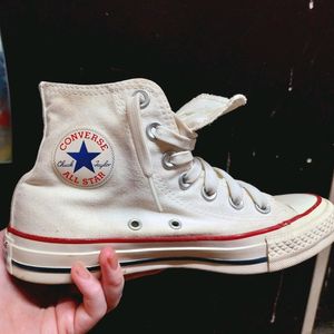 Converse Chuck Taylor All Star.