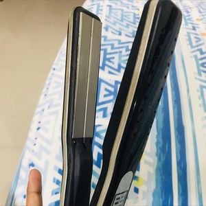 Hair straightener