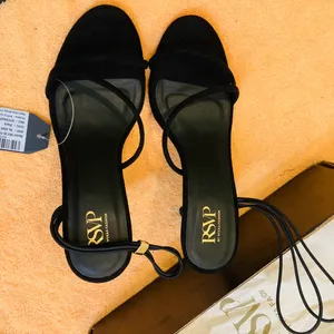 RSVP by Nykaa FashionBlack Make A Move Stilettos