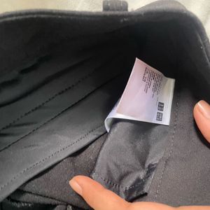 UNIQLO FORMAL PANTS !! ( MAKE OFFERS )