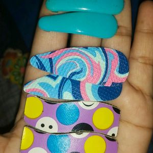 8 pair of hair clips