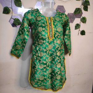 CUTE GREEN SHORT BANARASI KURTI 💛💚