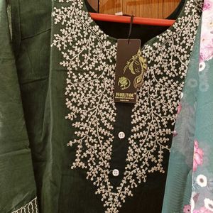 Kurta Set With Organza Floral Dupatta