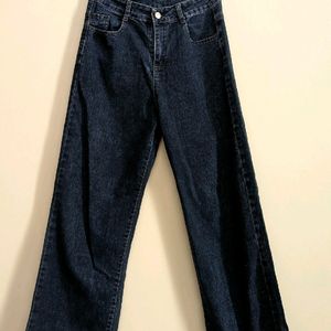 New unused Straight fit jeans