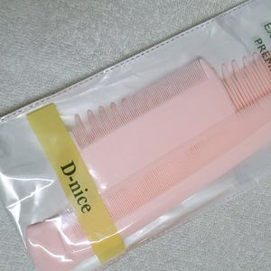 Set Of 5 Combs With Aesthetic Eyelashes Box