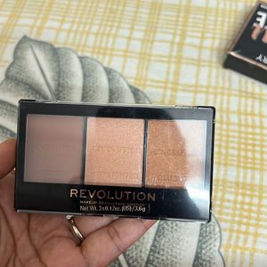 Sealed Makeup Revolution Contour Bronzer Highlghtr