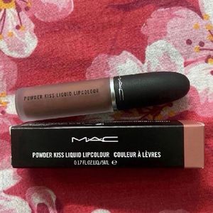 Powder Kiss Liquid Lipstick "Date-Maker”