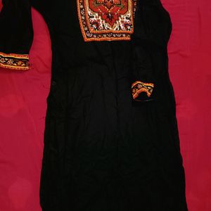 BLACK KURTI