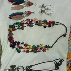 Stylish Neck Piece And Earings