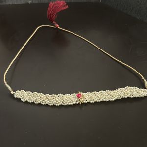 Beautiful Choker Pearl Necklace With Pink Sto