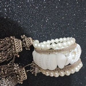 Beautiful Bracelet With Pearls