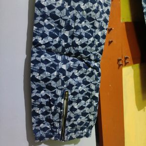 Geometrycal Print Jeans 30 Size