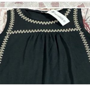 Cotton Sleeveless Black Kurta For Party And Outing