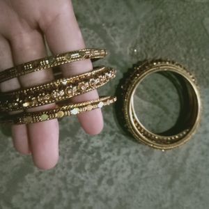 4 Bangles Set Like New