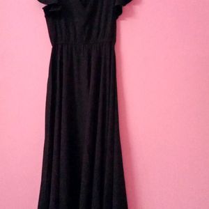 Price Dropped Get This Beautiful Slit Maxi @299