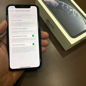 iPhone XR (64Gb)