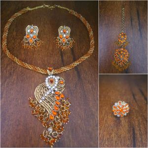 Jewellery Set with Orange and White Stones