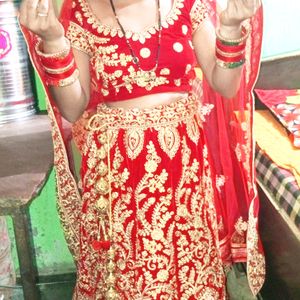 Red Lahange Choli Dupatta M Size