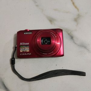 Brand New Nikon Coolpix S6800 Camera