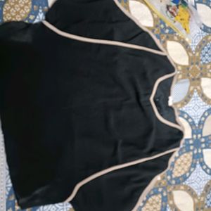 Stylish Sleeves Black Crop Top In L Size