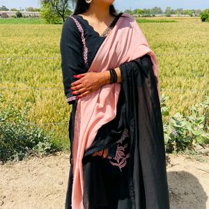 Black Suit Salwar With Muslin Dupatta