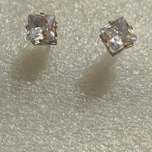 American Diomond Studs 2 Pairs