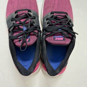 Nike Original Shoes In Good Condition