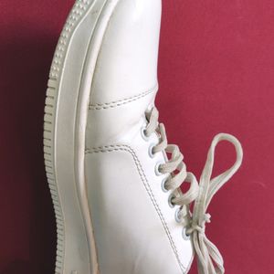 White Sneakers | Uk 9 (27 cm)